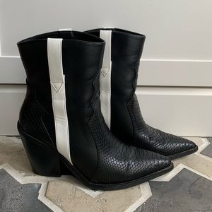 Madden Girl Cowboy Boots - 9